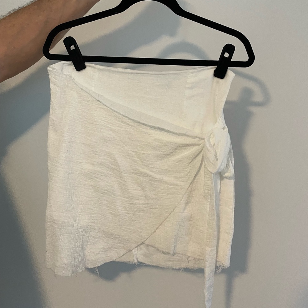 LF (MINT VANILLA BRAND) WRAP SKIRT SIZE 10 NWT